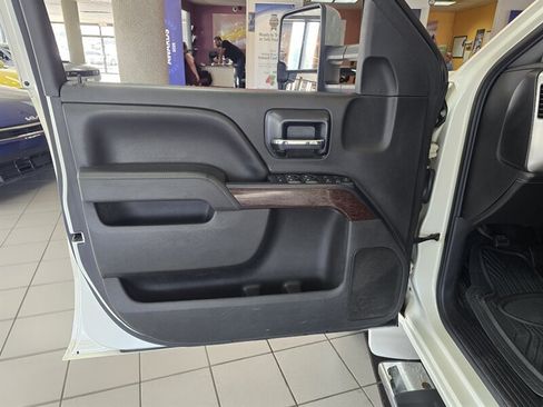 Used 2014 GMC Sierra 1500 SLE w/ SLE Value Package AWD/4WD image 7