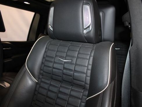 Certified 2022 Cadillac Escalade ESV Sport Platinum w/ LPO, ONYX Package AWD/4WD image 8