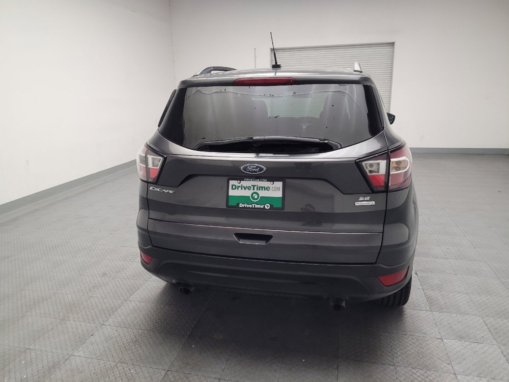 Used 2018 Ford Escape SE w/ SE Sport Appearance Package FWD image 7