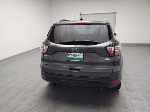Used 2018 Ford Escape SE w/ SE Sport Appearance Package FWD image 7