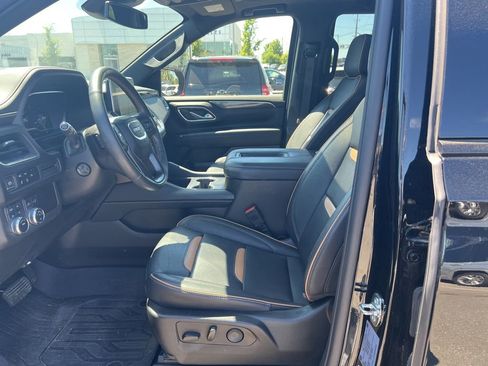 Used 2023 GMC Yukon AT4 AWD/4WD image 10