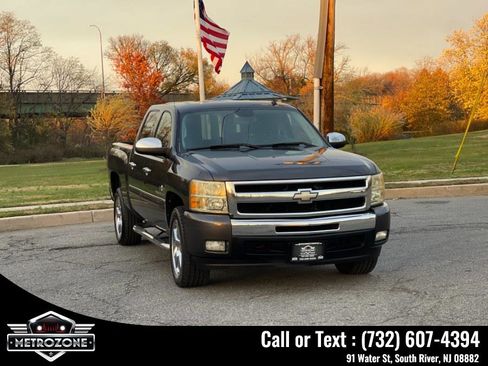 Used 2011 Chevrolet Silverado 1500 LT w/ Texas Edition image 12