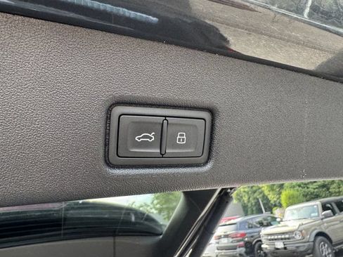 Used 2025 Audi Q5 Premium w/ Convenience Package AWD/4WD image 35