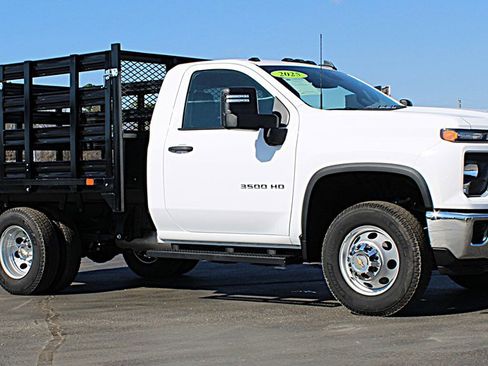 Used 2025 Chevrolet Silverado 3500 W/T w/ WT Convenience Package image 2