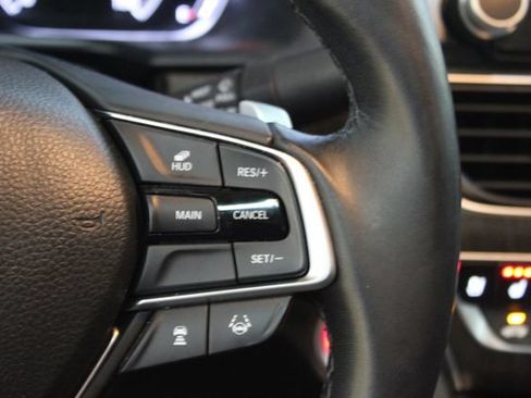 Used 2019 Honda Accord Touring image 17