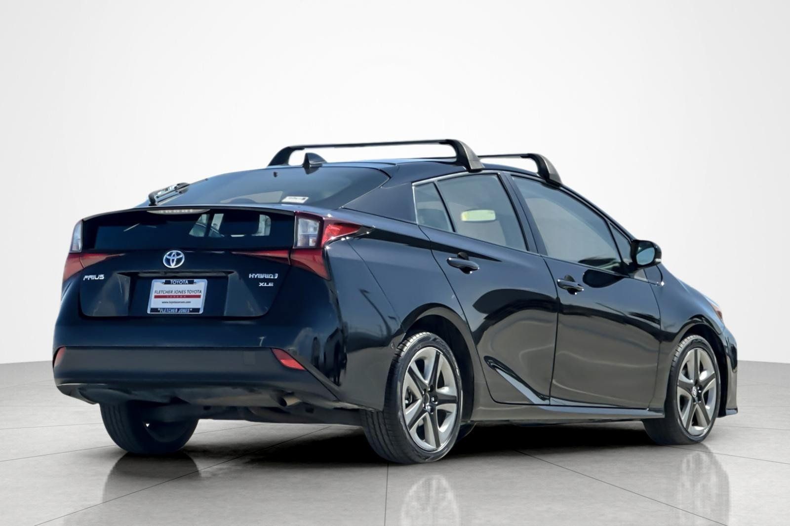 Certified 2021 Toyota Prius XLE w/ Carpet Mat Package (TMS) FWD image 5