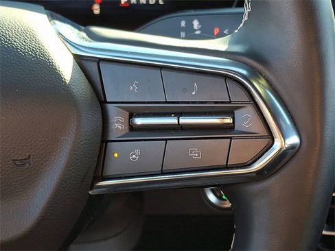 Certified 2025 Chevrolet Traverse LT image 23