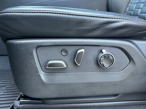 Certified 2024 Cadillac Escalade Sport Platinum image 13