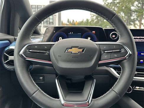 New 2026 Chevrolet Equinox EV LT image 23