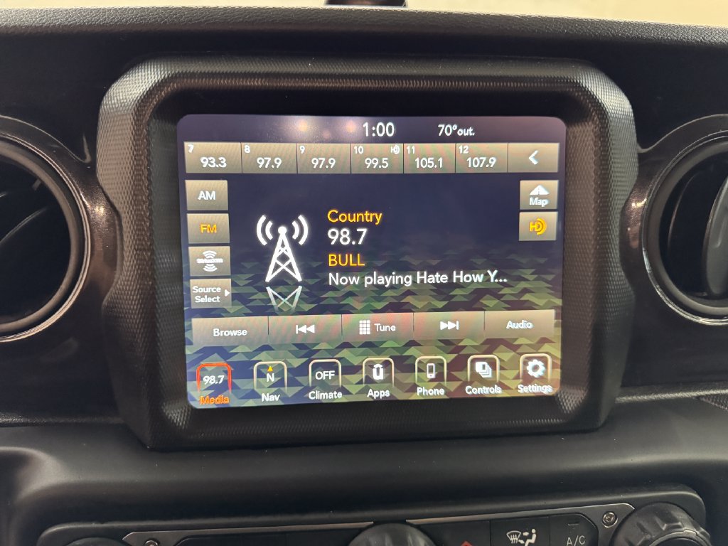 Used 2022 Jeep Wrangler Unlimited Sport AWD/4WD image 21