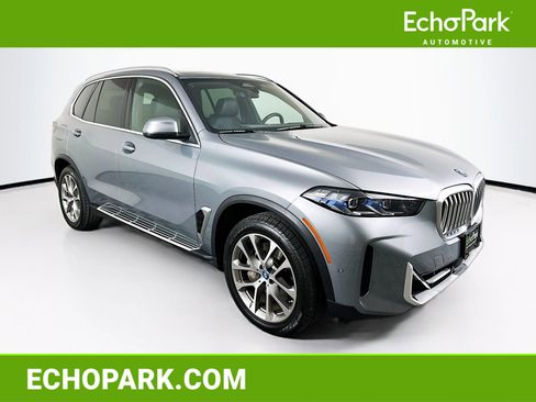 Used 2025 BMW X5 xDrive50e image 1