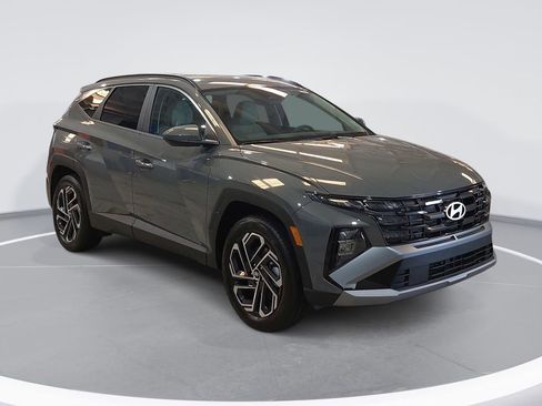 New 2026 Hyundai Tucson SEL Plus FWD image 3