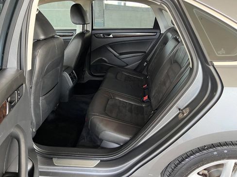Used 2014 Volkswagen Passat TDI SEL Premium FWD image 13