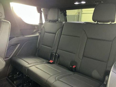 Used 2026 GMC Yukon Denali w/ Denali Reserve Package AWD/4WD image 29