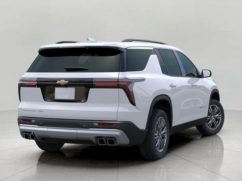 New 2026 Chevrolet Traverse LT w/ Driver Confidence Package AWD/4WD image 4