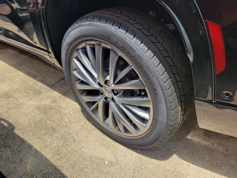 New 2026 Buick Enclave Avenir w/ Super Cruise Package FWD image 2