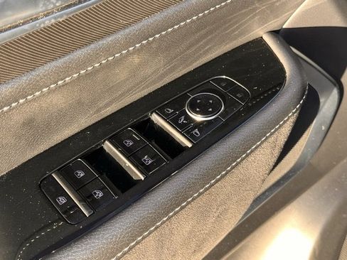 Certified 2025 INFINITI QX80 Luxe image 12