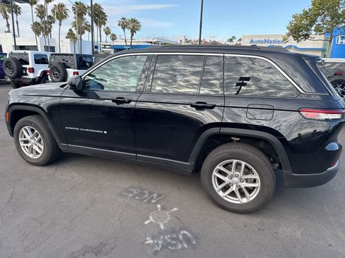 Used 2025 Jeep Grand Cherokee Laredo X RWD image 24
