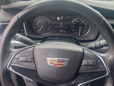 Certified 2023 Cadillac XT5 Premium Luxury AWD/4WD image 21