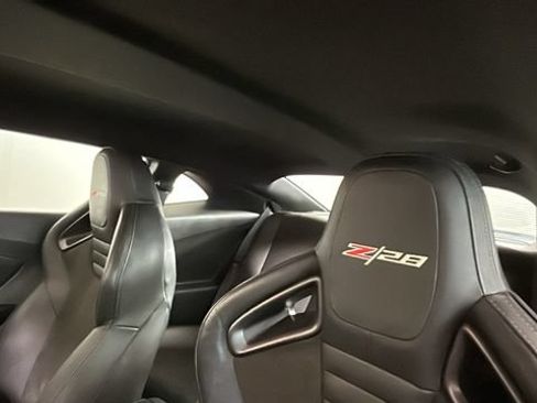 Used 2015 Chevrolet Camaro Z/28 RWD image 12