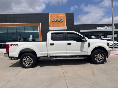 Used 2018 Ford F250 XLT w/ FX4 Off-Road Package AWD/4WD image 1
