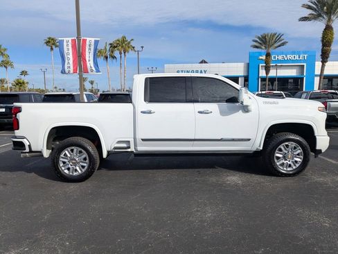 Used 2025 Chevrolet Silverado 2500 High Country w/ High Country Premium Package image 3