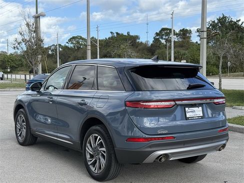 Used 2023 Lincoln Corsair FWD image 2