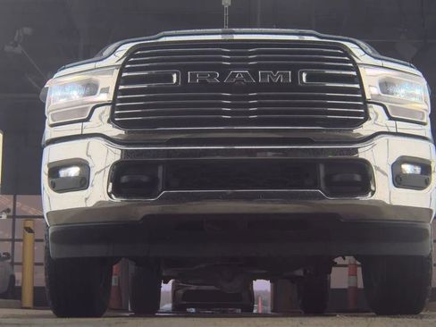 Used 2019 RAM 2500 Laramie image 3