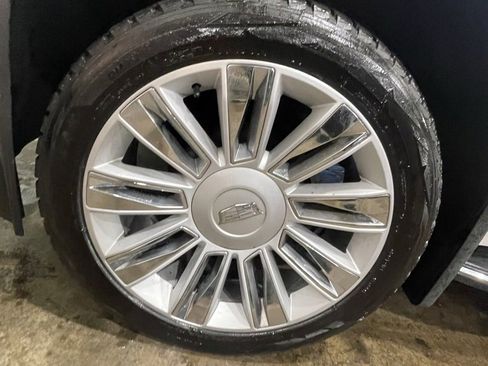 Used 2016 Cadillac Escalade Luxury image 30