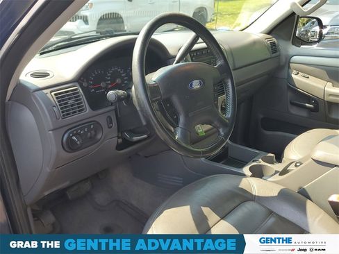 Used 2003 Ford Explorer XLT image 9