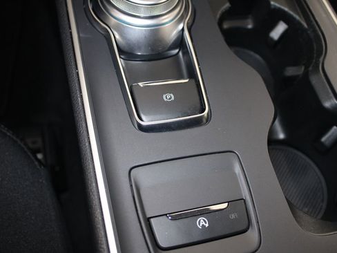 Used 2024 Ford Edge SE image 41