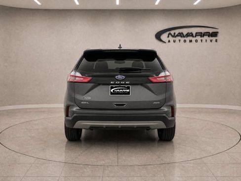 Used 2024 Ford Edge SEL AWD/4WD image 6