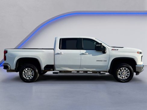 Used 2025 Chevrolet Silverado 2500 LT AWD/4WD image 8