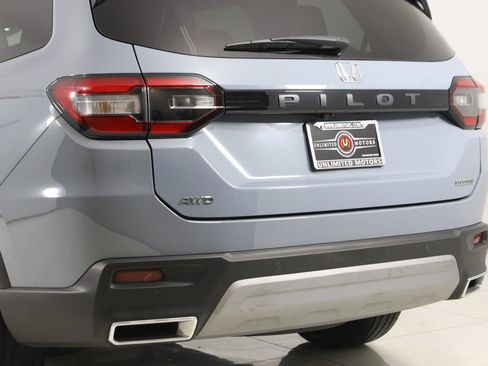 Used 2023 Honda Pilot Touring image 24