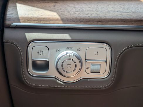 New 2026 Mercedes-Benz GLE 63 AMG S image 30