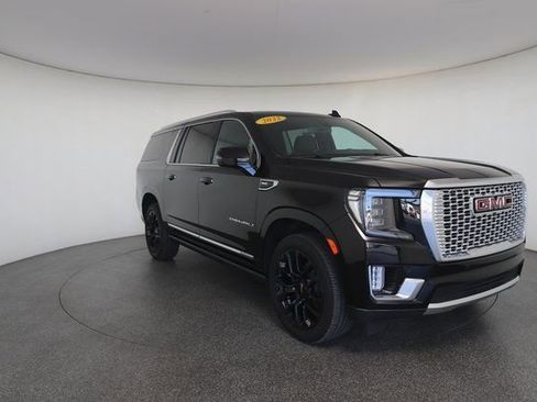 Used 2022 GMC Yukon XL Denali image 27