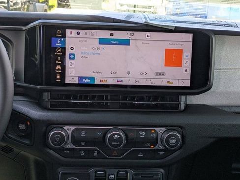 New 2025 Jeep Gladiator Sport image 15