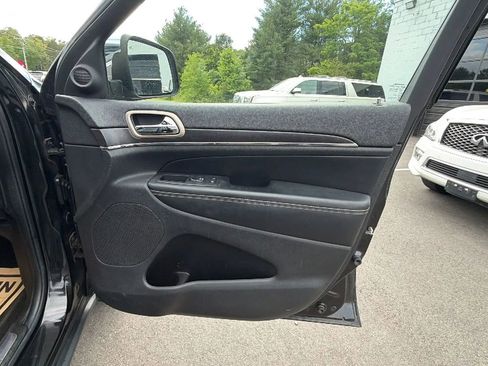 Used 2015 Jeep Grand Cherokee Limited w/ Luxury Group II RWD image 42