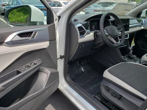 New 2026 Volkswagen Taos SE AWD/4WD image 6