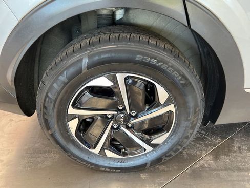 Certified 2024 Kia Sportage LX AWD/4WD image 9