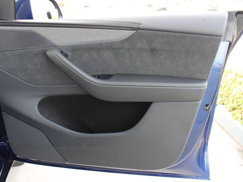 Used 2026 Tesla Model Y Long Range AWD/4WD image 43