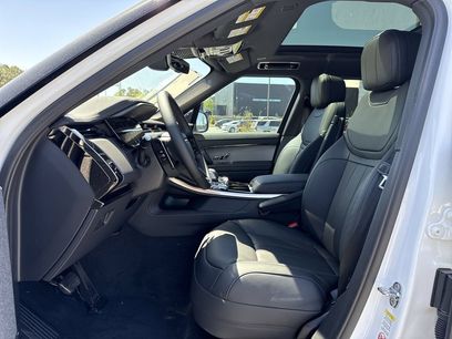 New 2025 Land Rover Range Rover Sport Dynamic SE