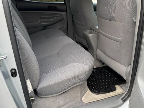 Used 2005 Toyota Tacoma V6 4dr Double Cab 4WD SB image 34