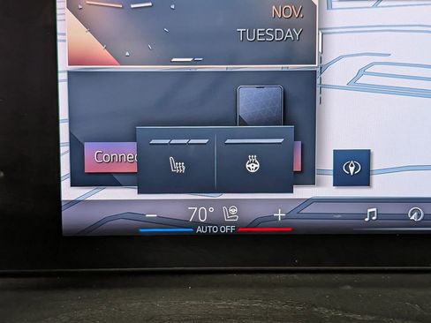 Used 2025 BMW X5 xDrive50e w/ Premium Package image 22