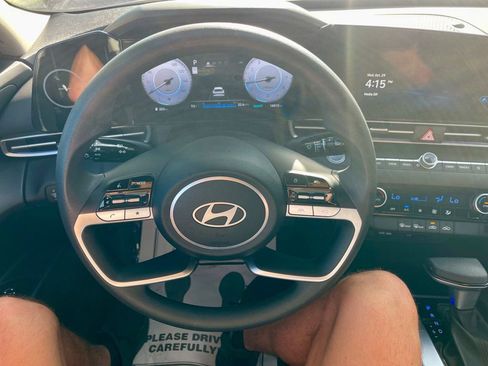 Used 2024 Hyundai Elantra SEL image 13