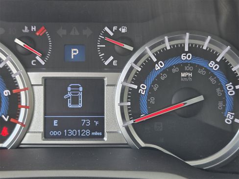 Used 2014 Toyota 4Runner Limited image 14