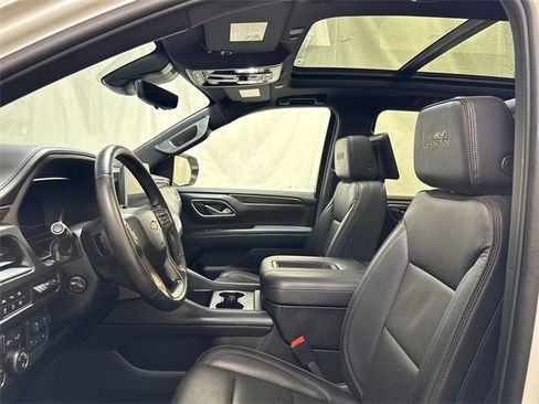 Certified 2024 Chevrolet Suburban High Country image 11