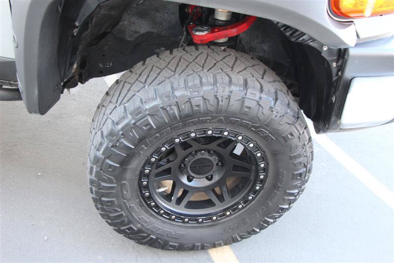 Used 2014 Toyota FJ Cruiser 4WD w/ Convenience Package image 27