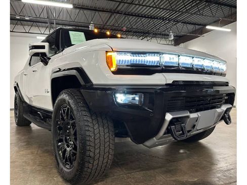 Used 2025 GMC Hummer EV 2X w/ LPO, Dark Essentials Package AWD/4WD image 6