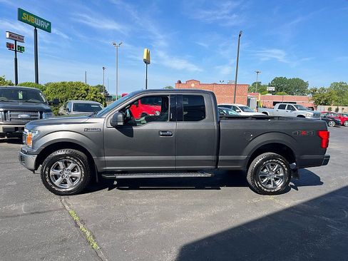 Used 2018 Ford F150 XLT w/ Equipment Group 302A Luxury AWD/4WD image 5